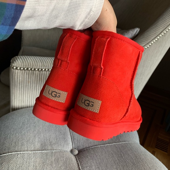 Womens UGG® Classic Mini II Boot - Picture 8 of 11